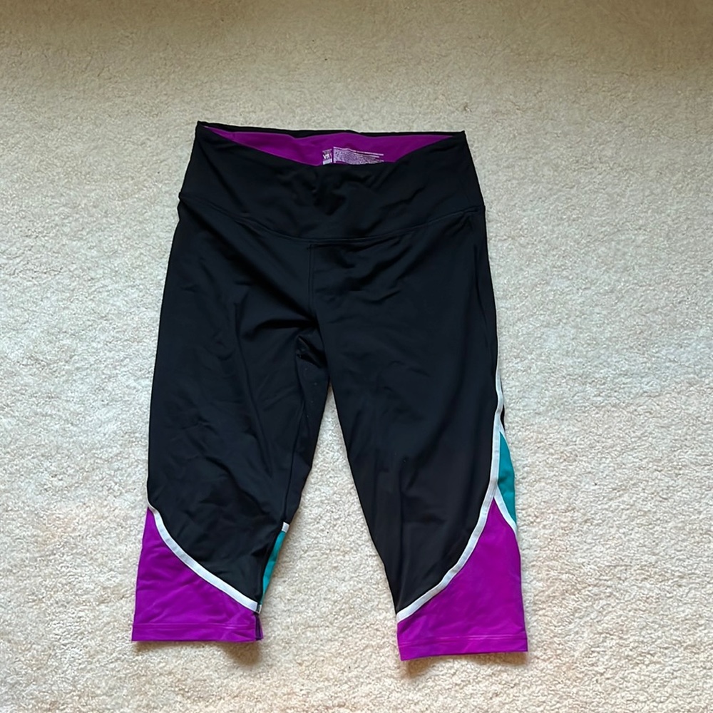 Victoria Secret VSX crop leggings